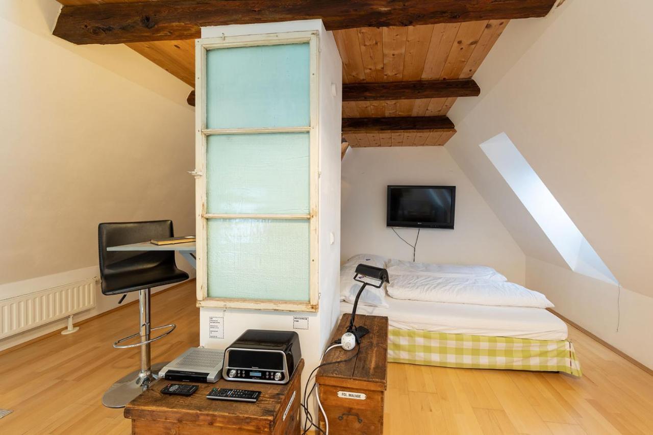 Pharmacy-Loft Apartment Graz Exterior foto